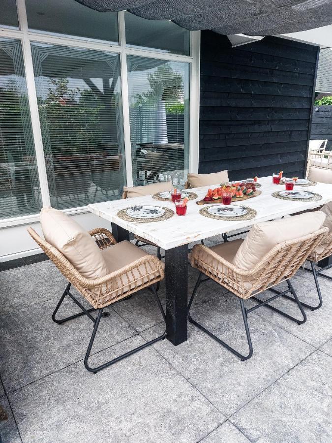 Luxe Vakantiehuis Nova Met Zwembad Ouddorp Exterior photo